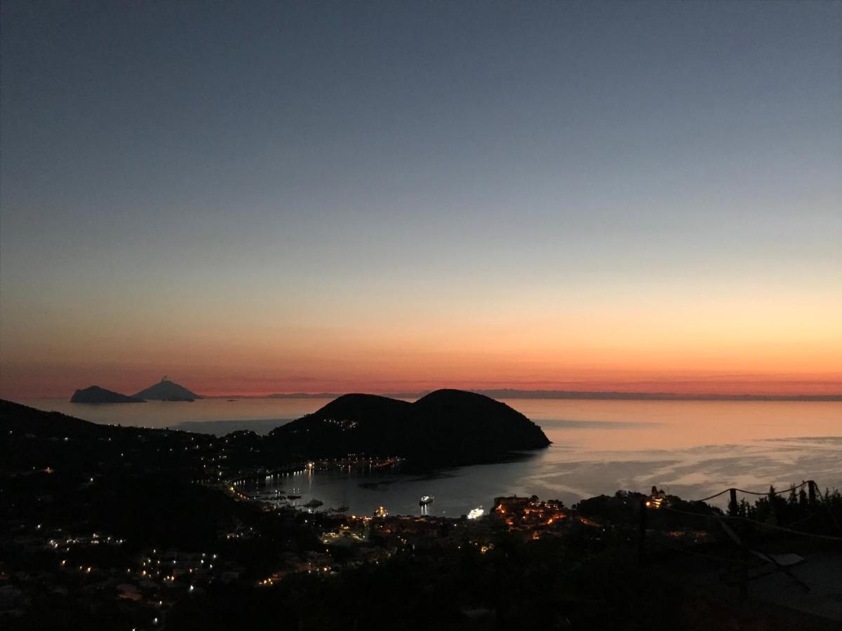 Casa Marta Appartement Lipari  Buitenkant foto