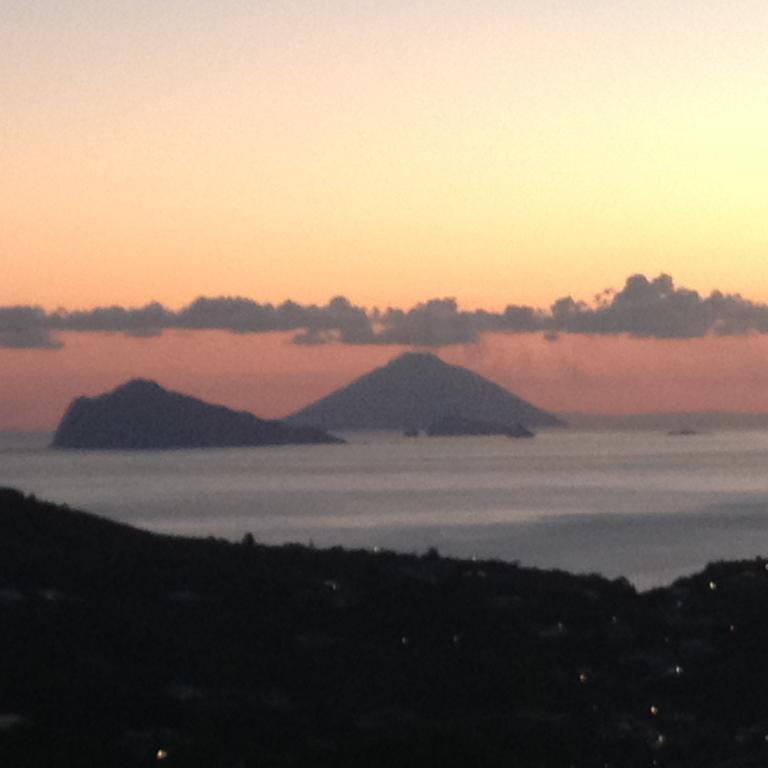 Casa Marta Appartement Lipari  Buitenkant foto