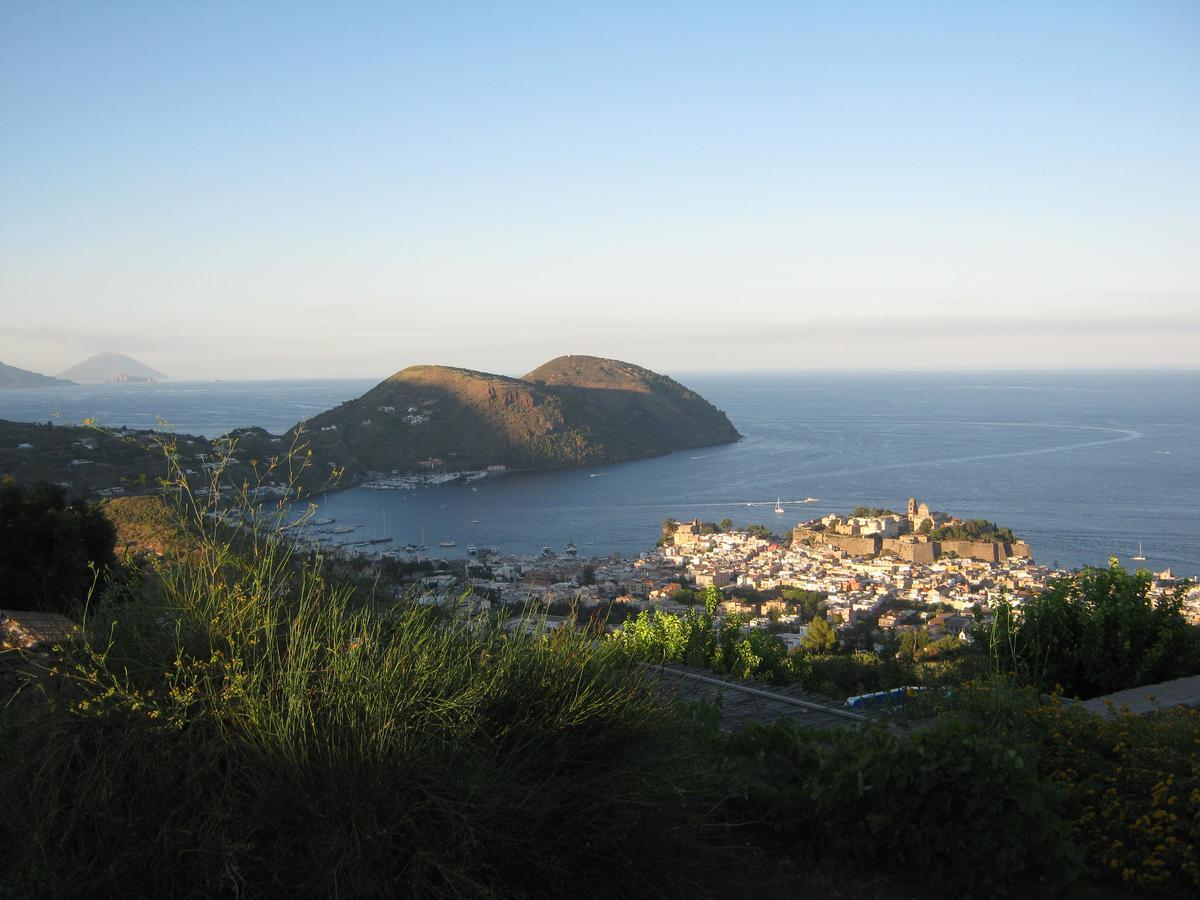 Casa Marta Appartement Lipari  Buitenkant foto